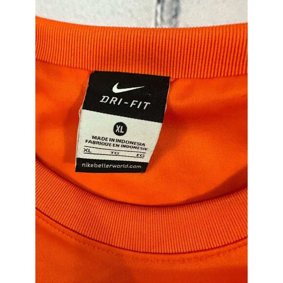 Nike Qatar Foundation Barcelona Soccer Jersey - Picture 3 of 7